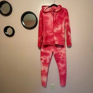 Women’s Pink Workout Hoodie and Leggings Set, Contouring Workout fit, Size L/XL